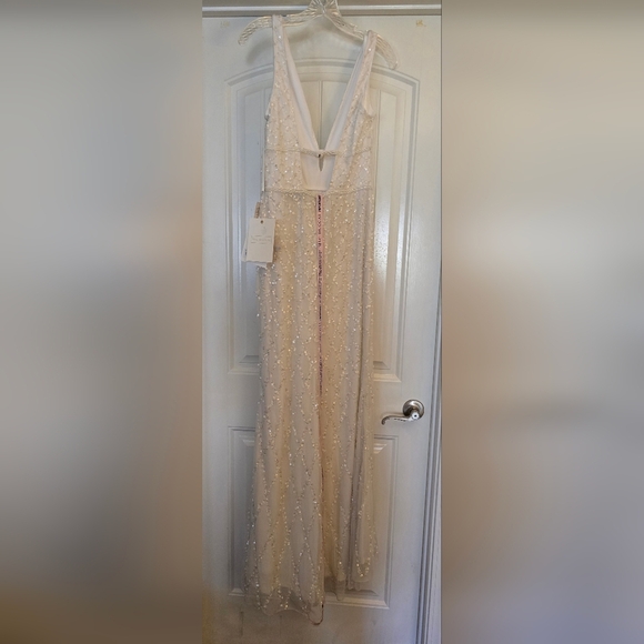 Mac Duggal White Sparkling Gown NWT - Picture 6 of 7